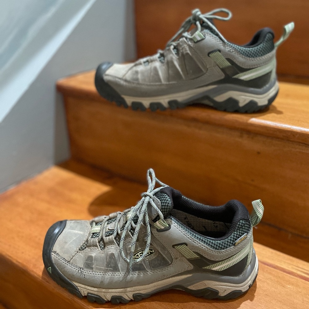 Women’s Keen Gray Hiking Shoes